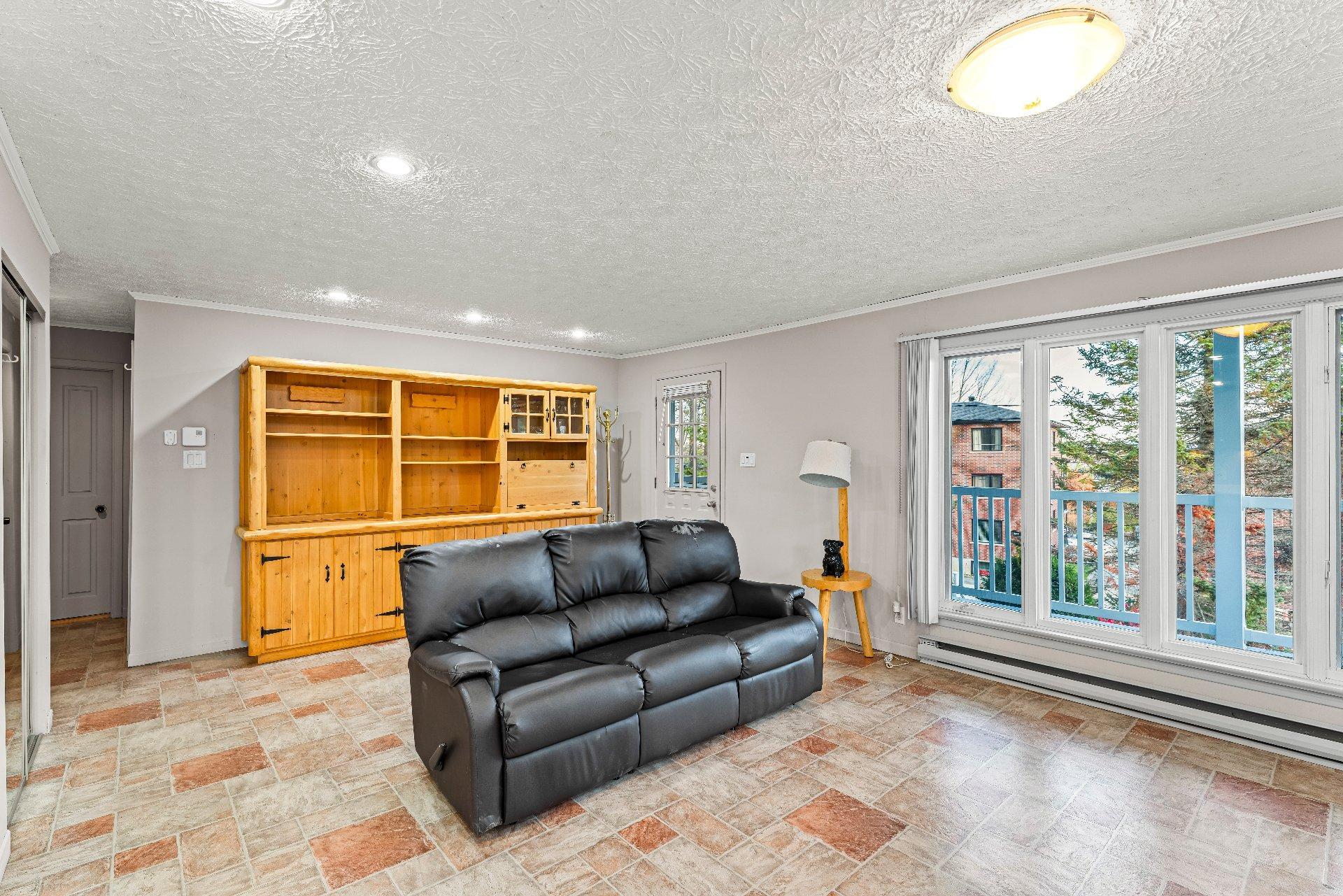 









97Z

 - 99Z


Rue Lévesque

,
Magog,




QC
J1X5T6

