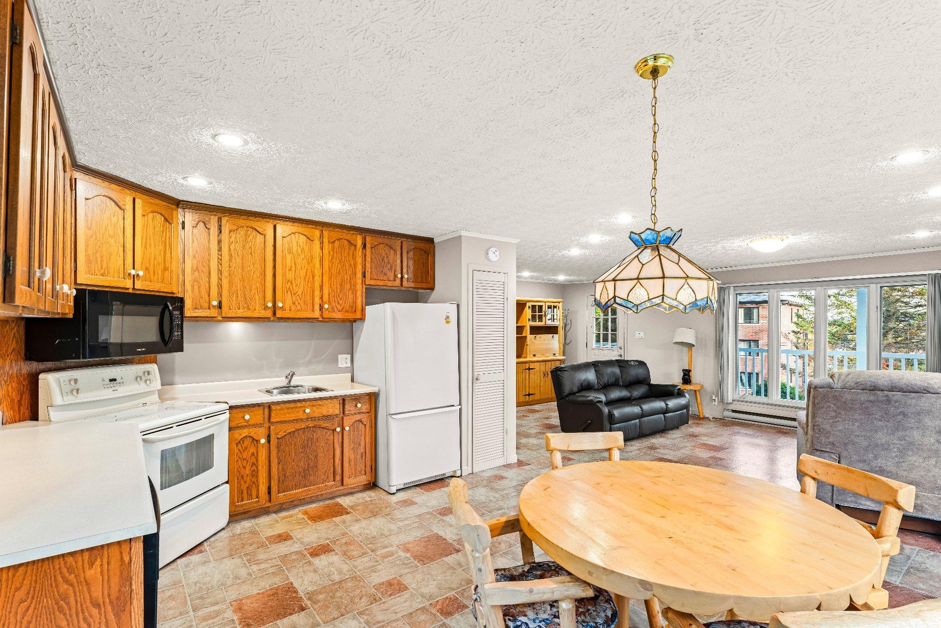 









97Z

 - 99Z


Rue Lévesque

,
Magog,




QC
J1X5T6

