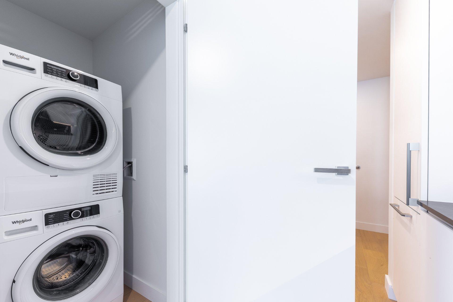 









1500


Boul. René-Lévesque O.

, 2203,
Montréal (Ville-Marie),




QC
H3G0H6

