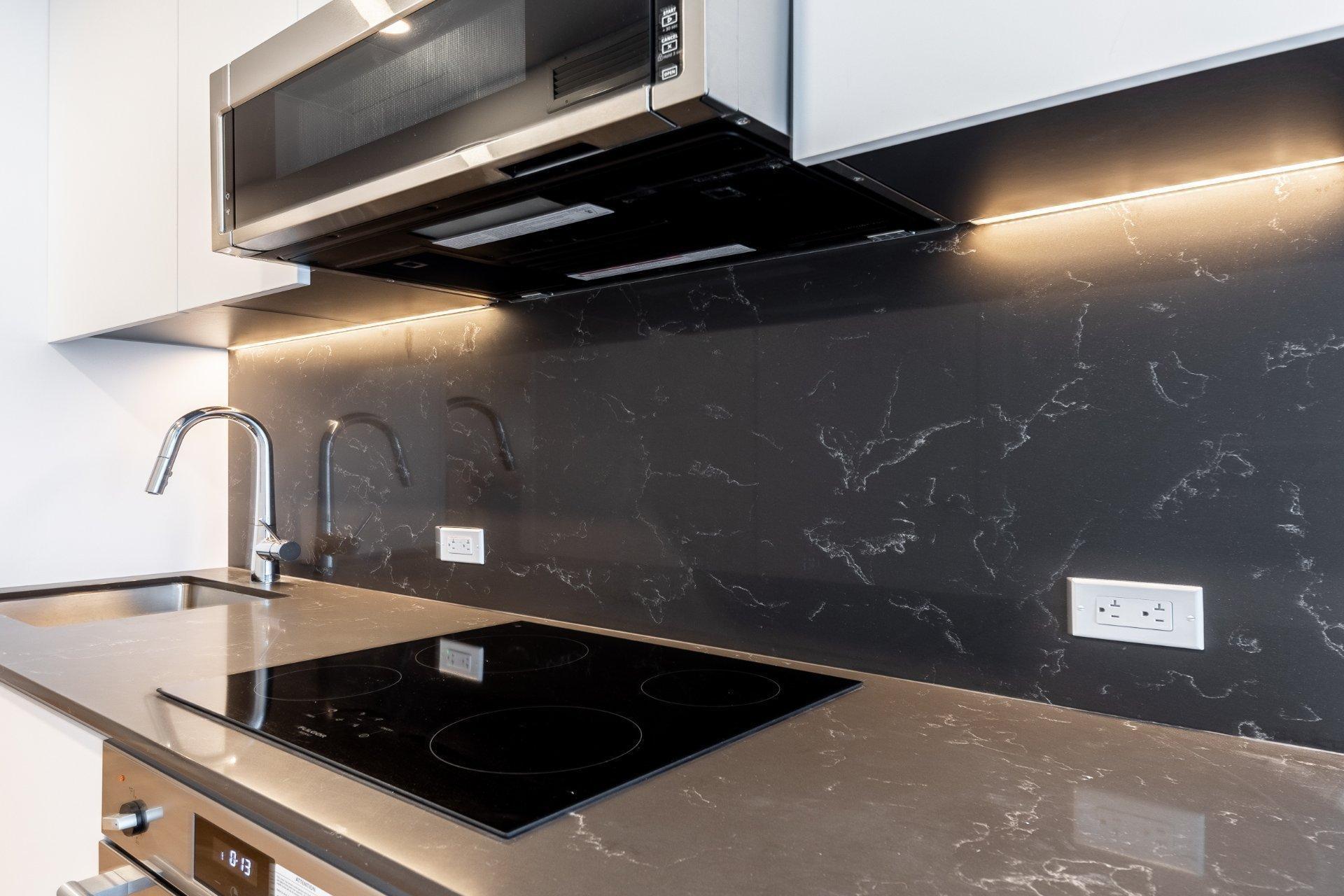 









1500


Boul. René-Lévesque O.

, 2203,
Montréal (Ville-Marie),




QC
H3G0H6

