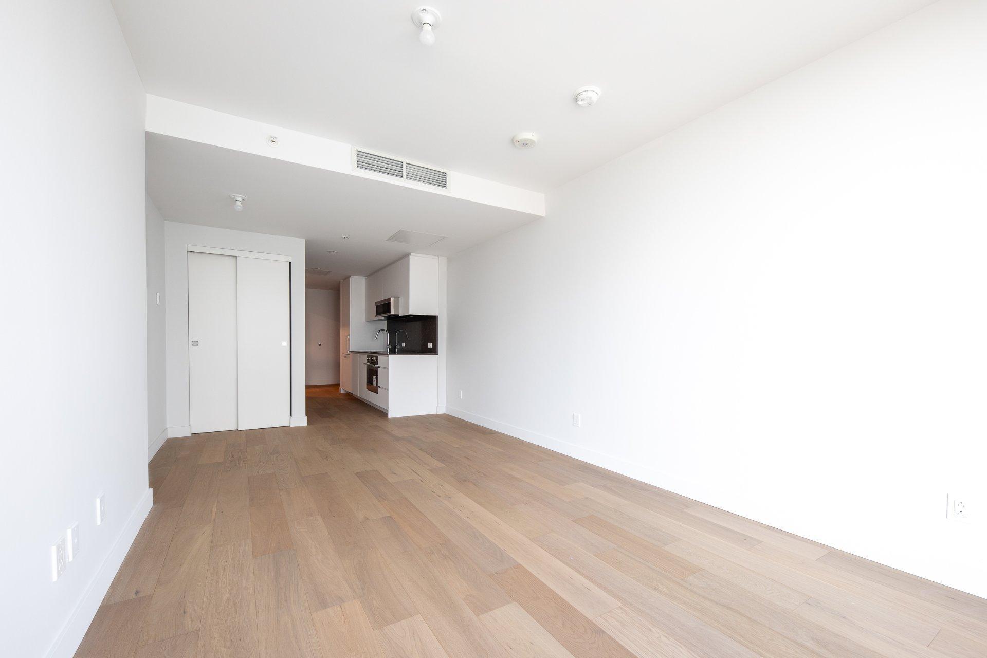 









1500


Boul. René-Lévesque O.

, 2203,
Montréal (Ville-Marie),




QC
H3G0H6

