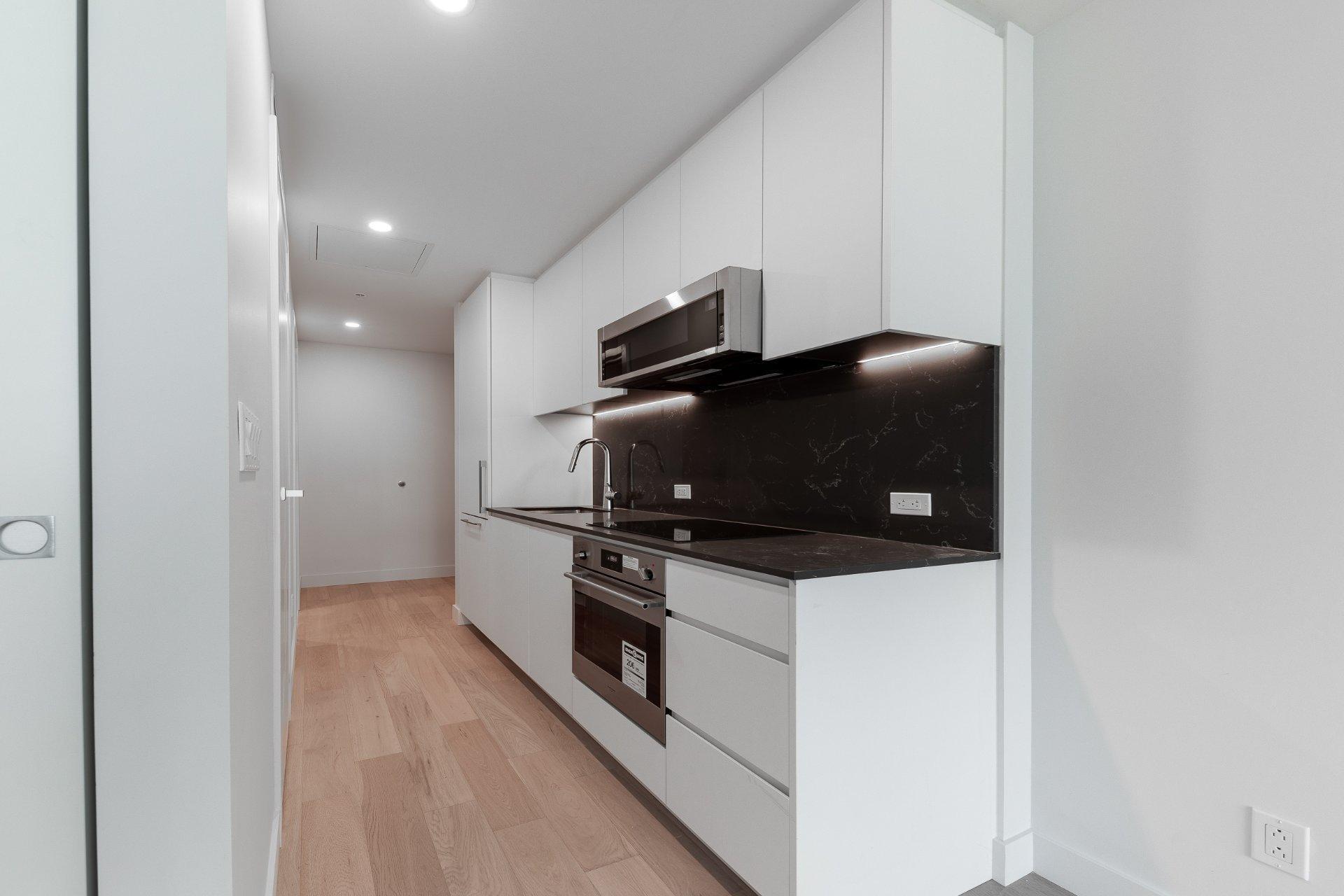 









1500


Boul. René-Lévesque O.

, 2203,
Montréal (Ville-Marie),




QC
H3G0H6

