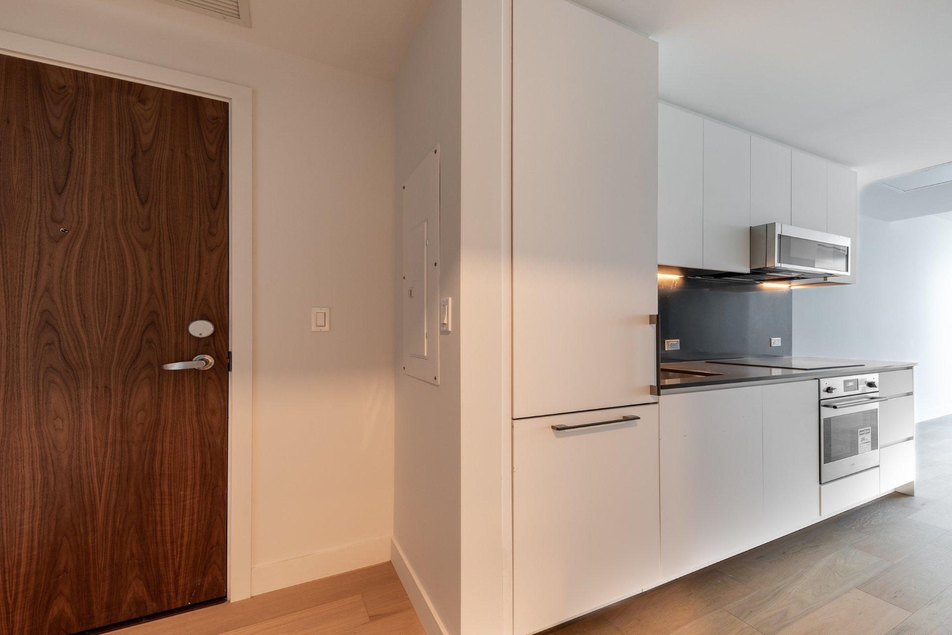 









1500


Boul. René-Lévesque O.

, 2203,
Montréal (Ville-Marie),




QC
H3G0H6

