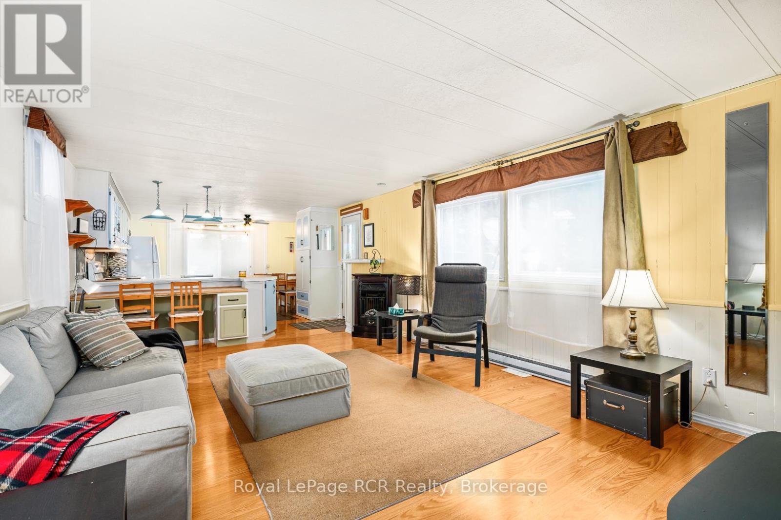 












230 #3 CONCESSION 4 ROAD

,
South Bruce,




Ontario
N0G2V0

