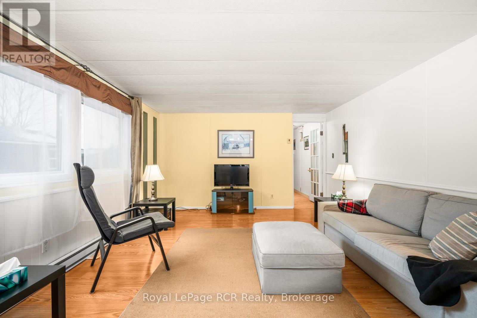 












230 #3 CONCESSION 4 ROAD

,
South Bruce,




Ontario
N0G2V0

