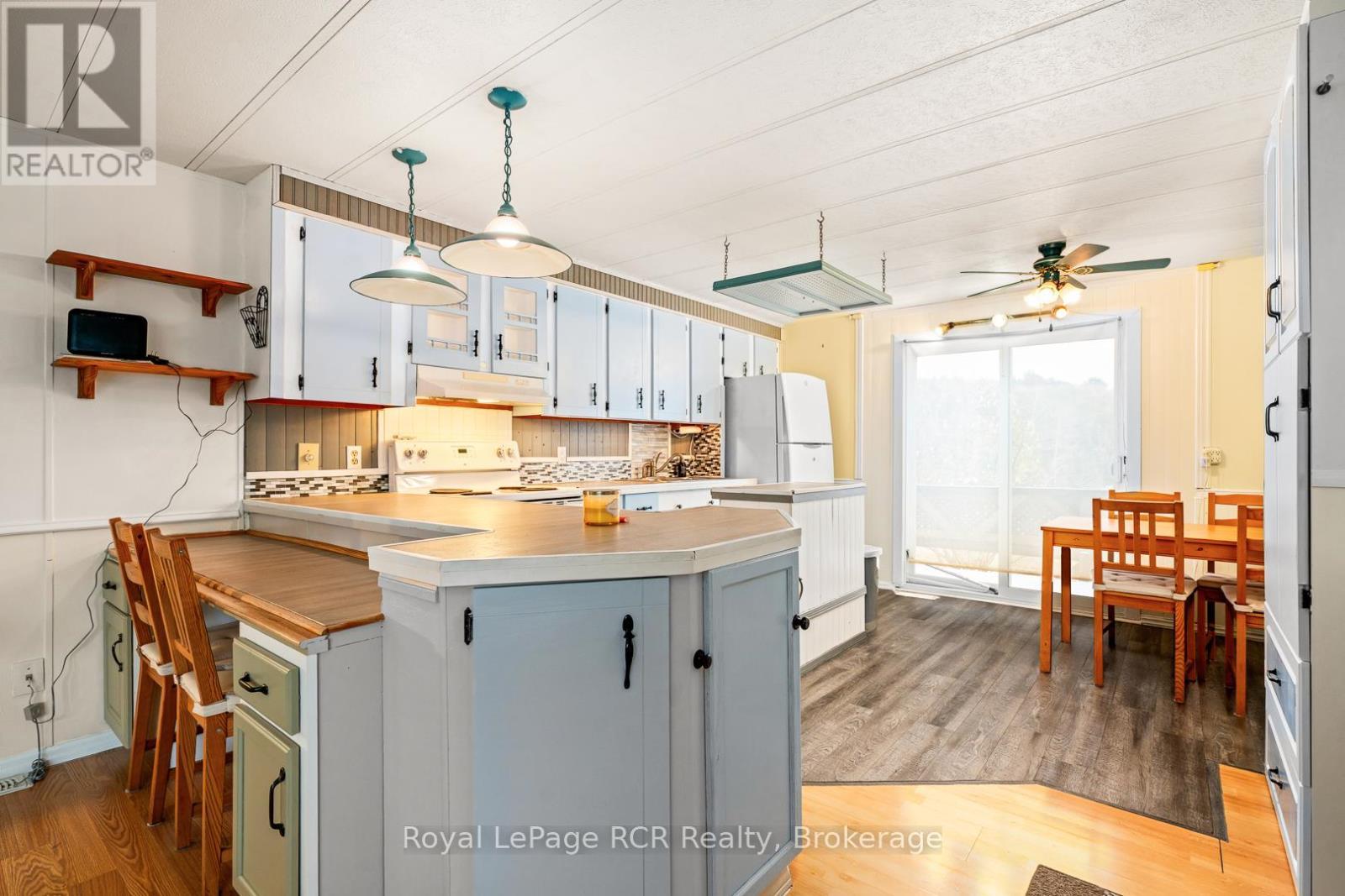 












230 #3 CONCESSION 4 ROAD

,
South Bruce,




Ontario
N0G2V0

