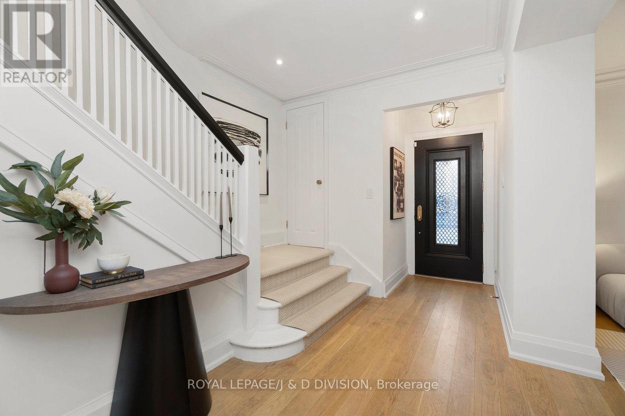 












146 BALMORAL AVENUE

,
Toronto,




Ontario
M4V1J4

