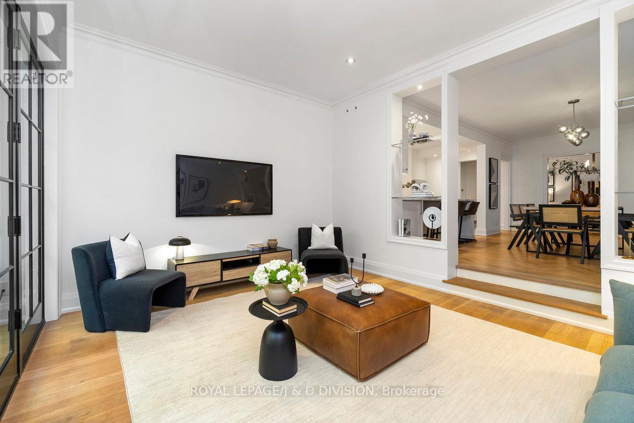 












146 BALMORAL AVENUE

,
Toronto,




Ontario
M4V1J4

