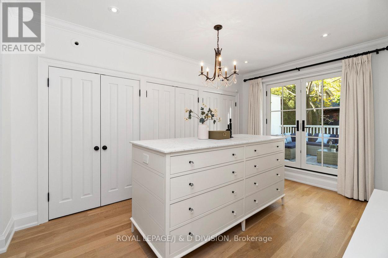 












146 BALMORAL AVENUE

,
Toronto,




Ontario
M4V1J4

