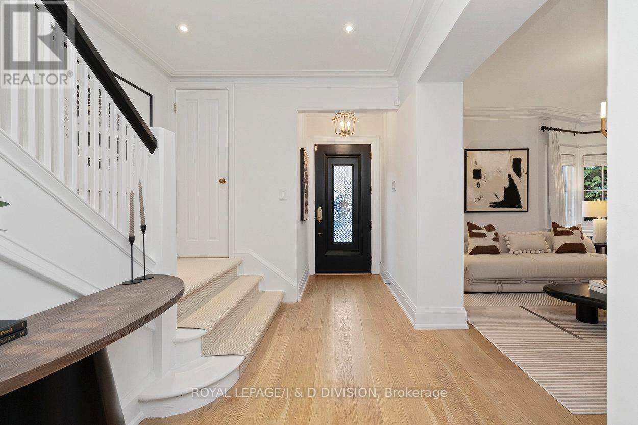 












146 BALMORAL AVENUE

,
Toronto,




Ontario
M4V1J4

