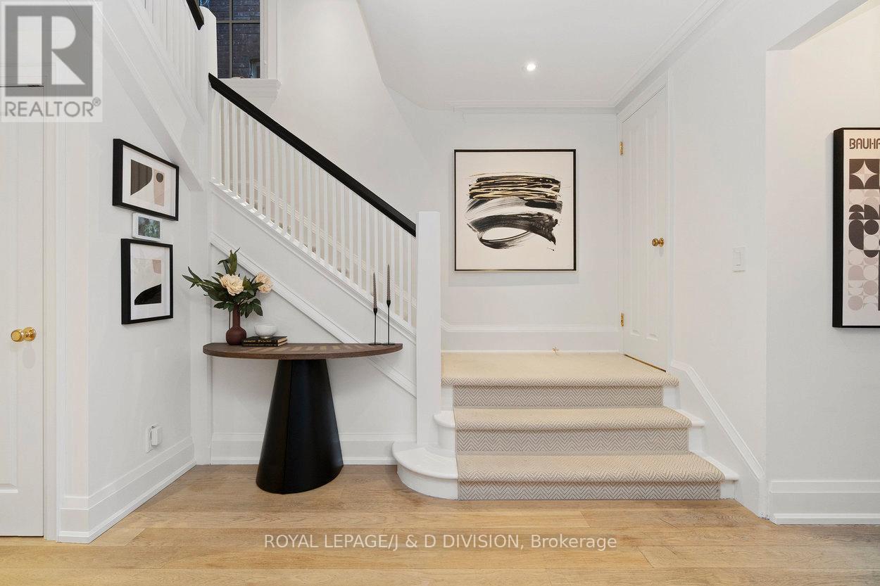 












146 BALMORAL AVENUE

,
Toronto,




Ontario
M4V1J4

