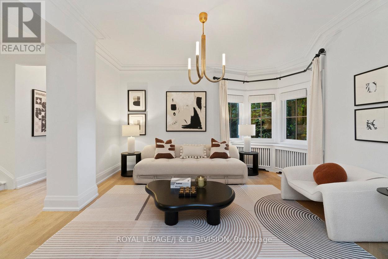 












146 BALMORAL AVENUE

,
Toronto,




Ontario
M4V1J4

