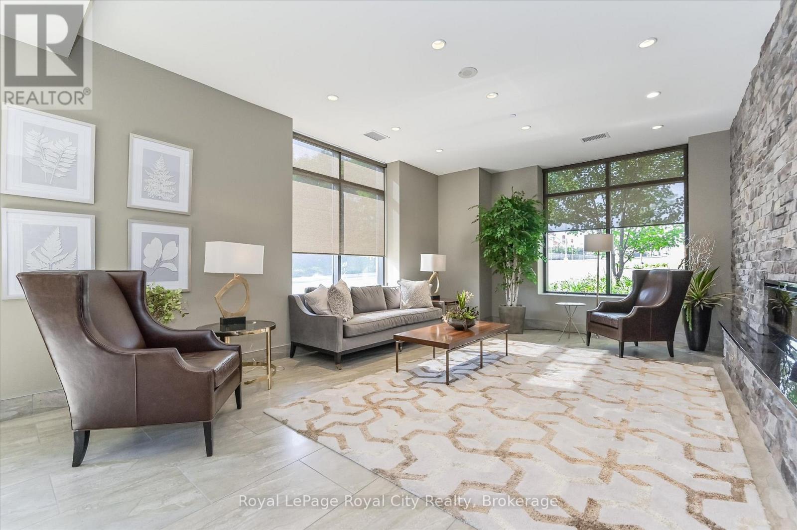 












606 - 160 MACDONELL STREET

,
Guelph (Downtown),




Ontario
N1H0A9

