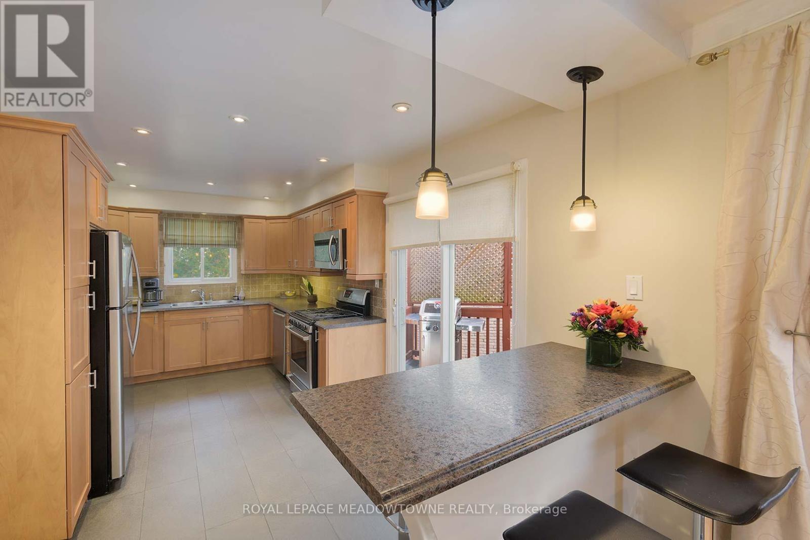 












4207 TRAPPER CRESCENT

,
Mississauga,




Ontario
L5L3A7

