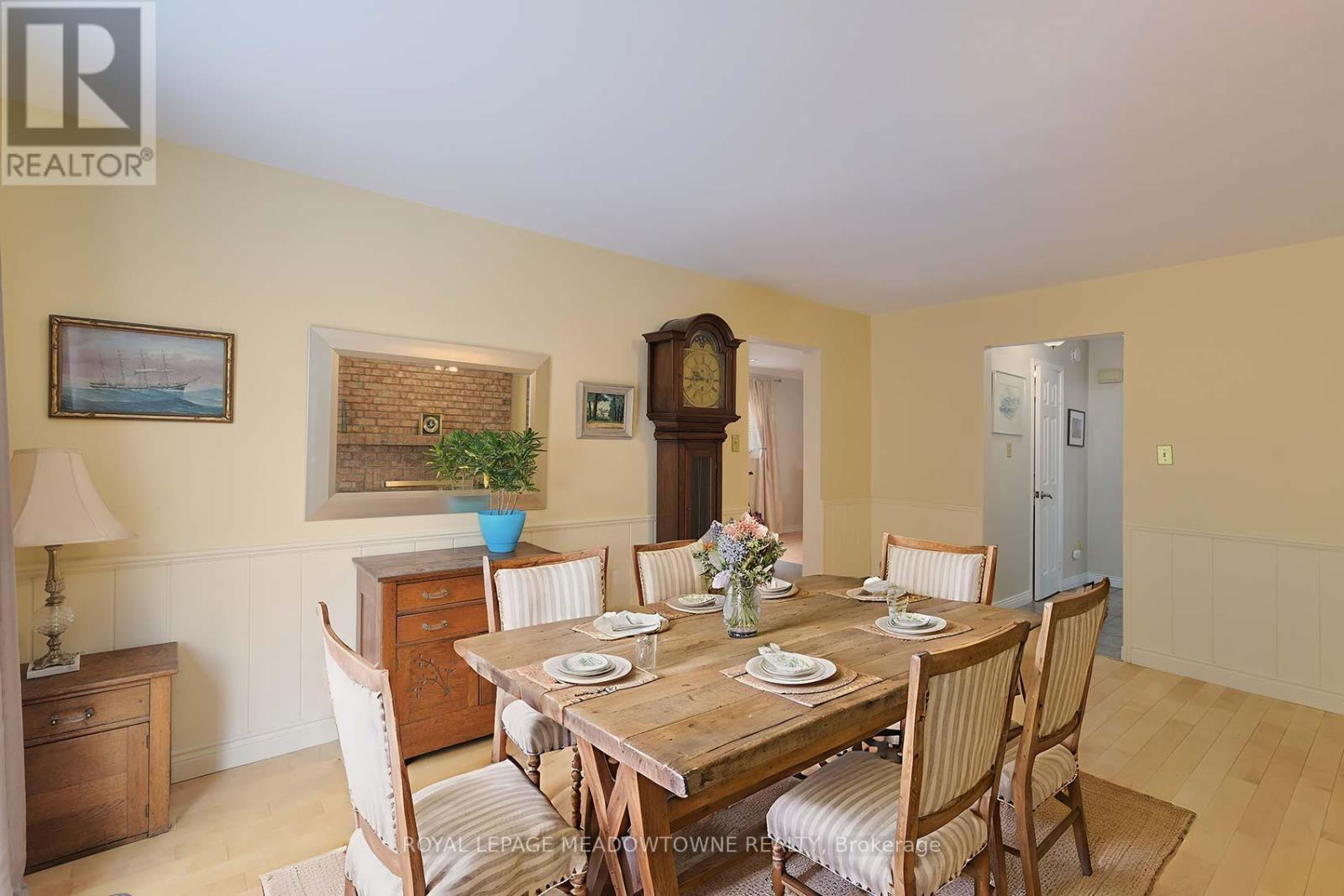 












4207 TRAPPER CRESCENT

,
Mississauga,




Ontario
L5L3A7

