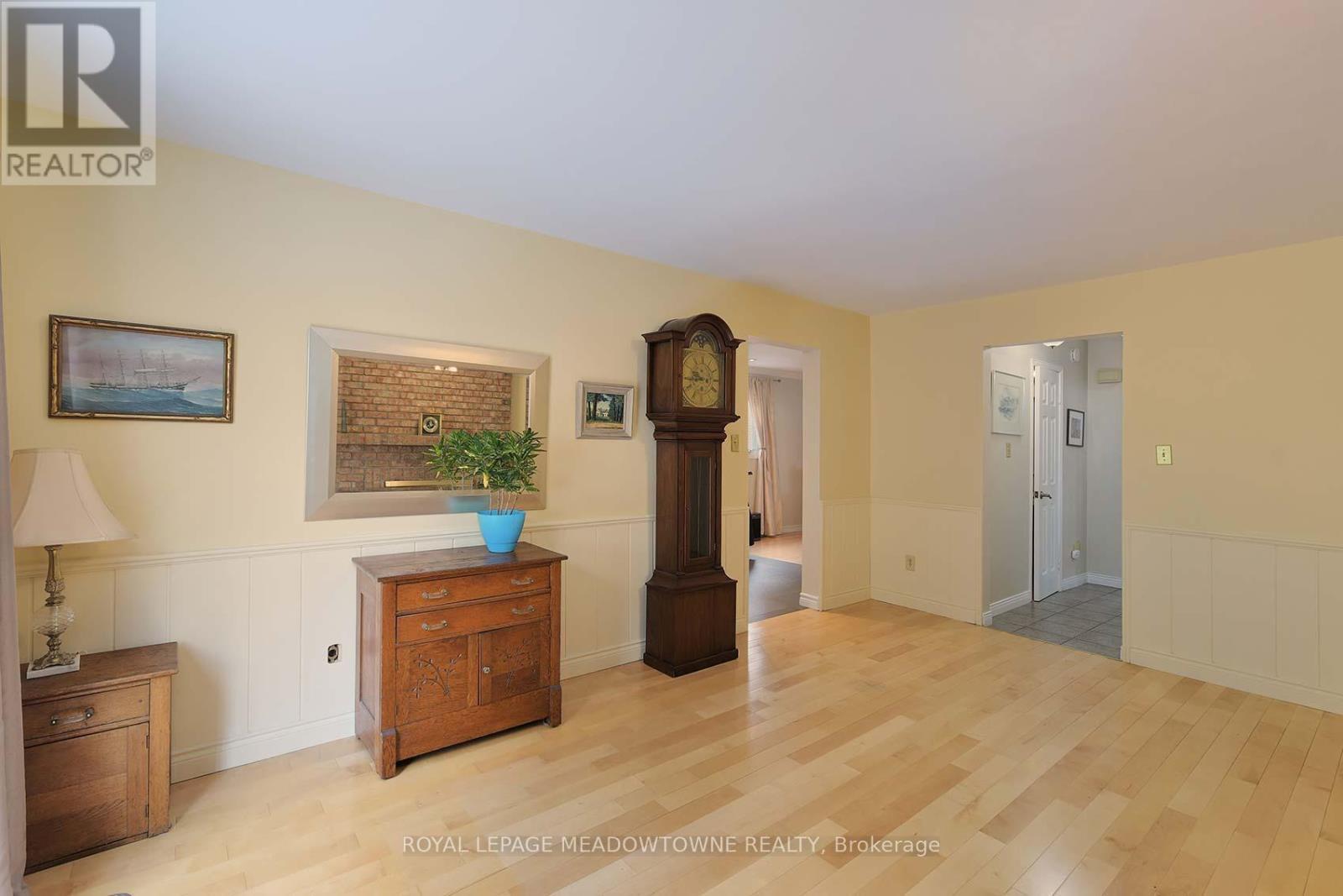 












4207 TRAPPER CRESCENT

,
Mississauga,




Ontario
L5L3A7

