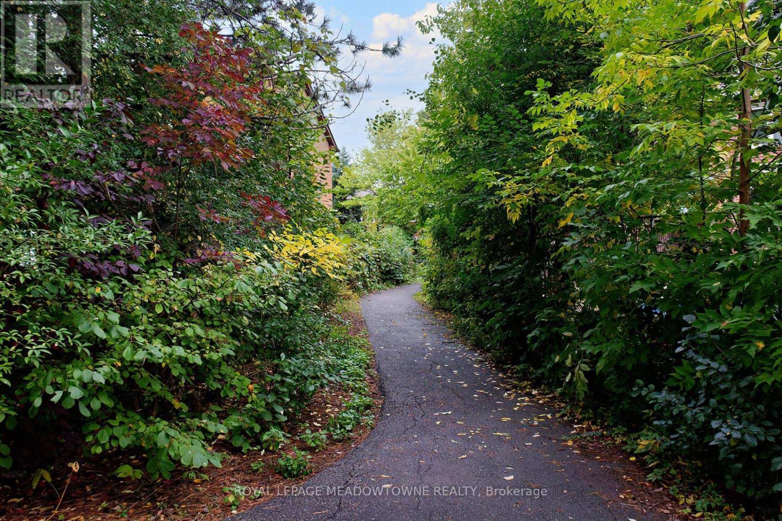 












4207 TRAPPER CRESCENT

,
Mississauga,




Ontario
L5L3A7

