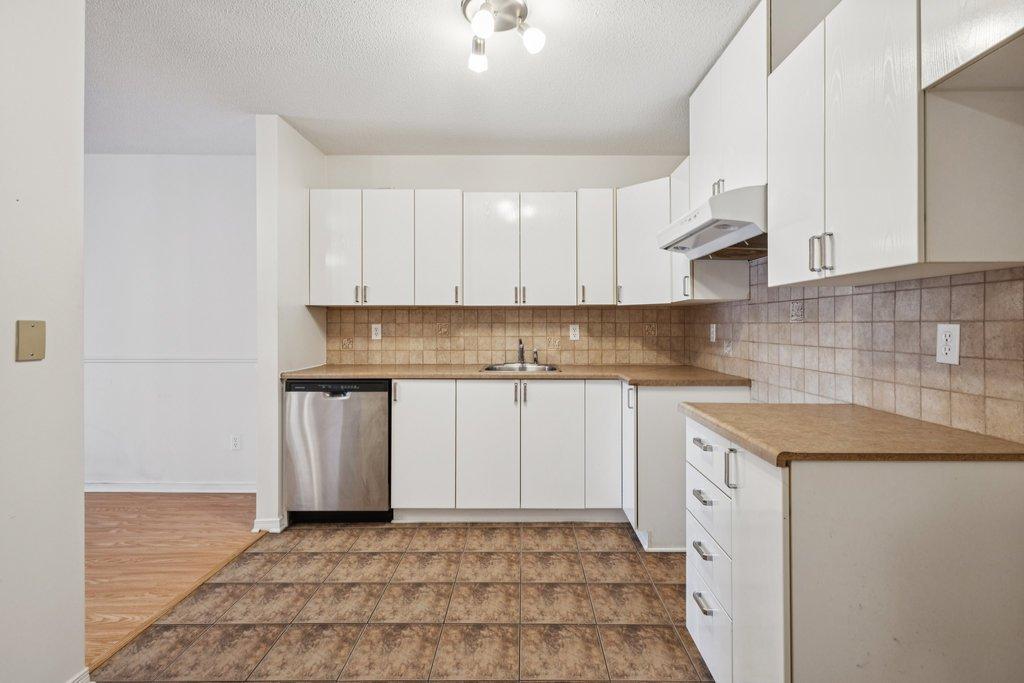 









240


Boul. de l'Hôpital

, 15,
Gatineau (Gatineau),




QC
J8T8J6

