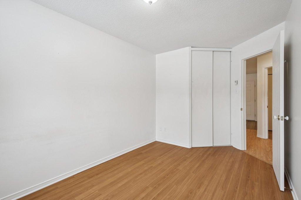 









240


Boul. de l'Hôpital

, 15,
Gatineau (Gatineau),




QC
J8T8J6

