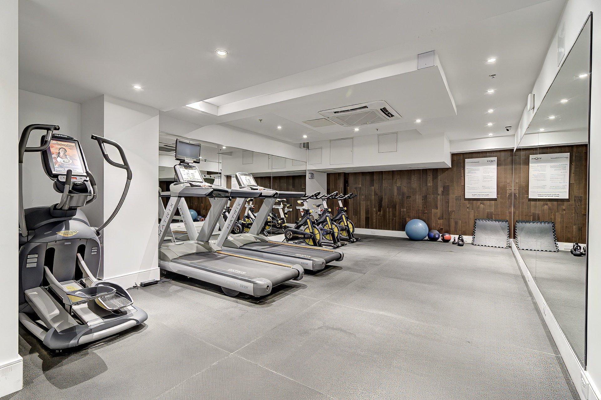 









1188


Av. Union

, 2009,
Montréal (Ville-Marie),




QC
H3B3A7

