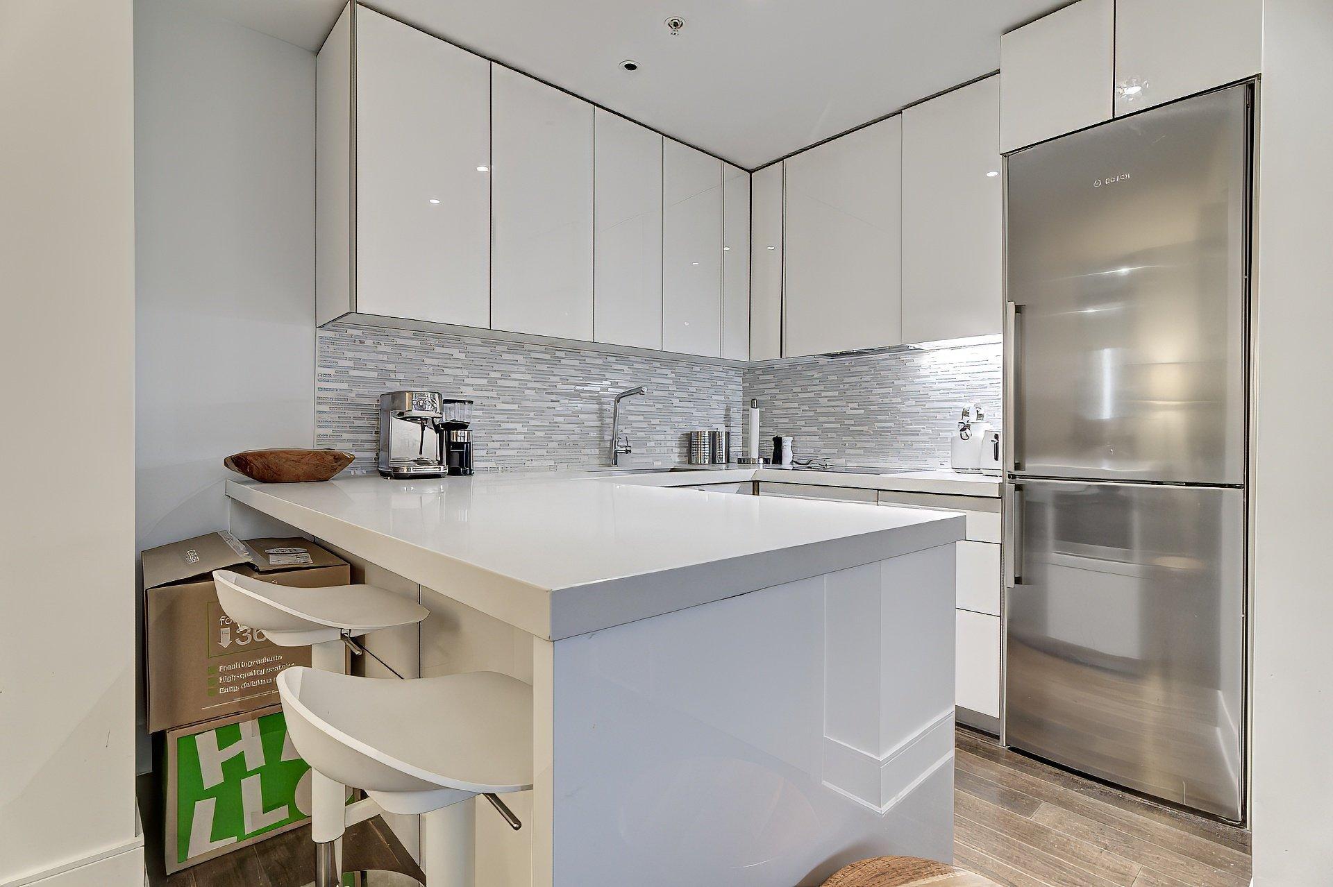 









1188


Av. Union

, 2009,
Montréal (Ville-Marie),




QC
H3B3A7

