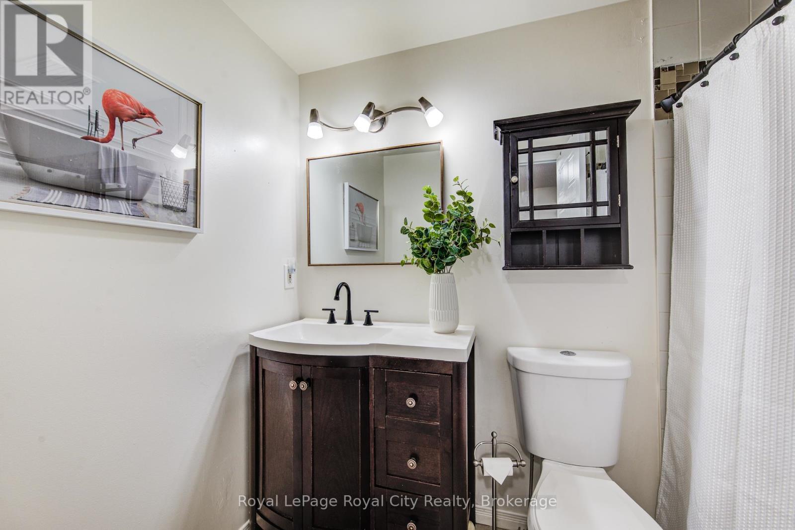 












473 FLANNERY DRIVE

,
Centre Wellington (Fergus),




Ontario
N1M3P1

