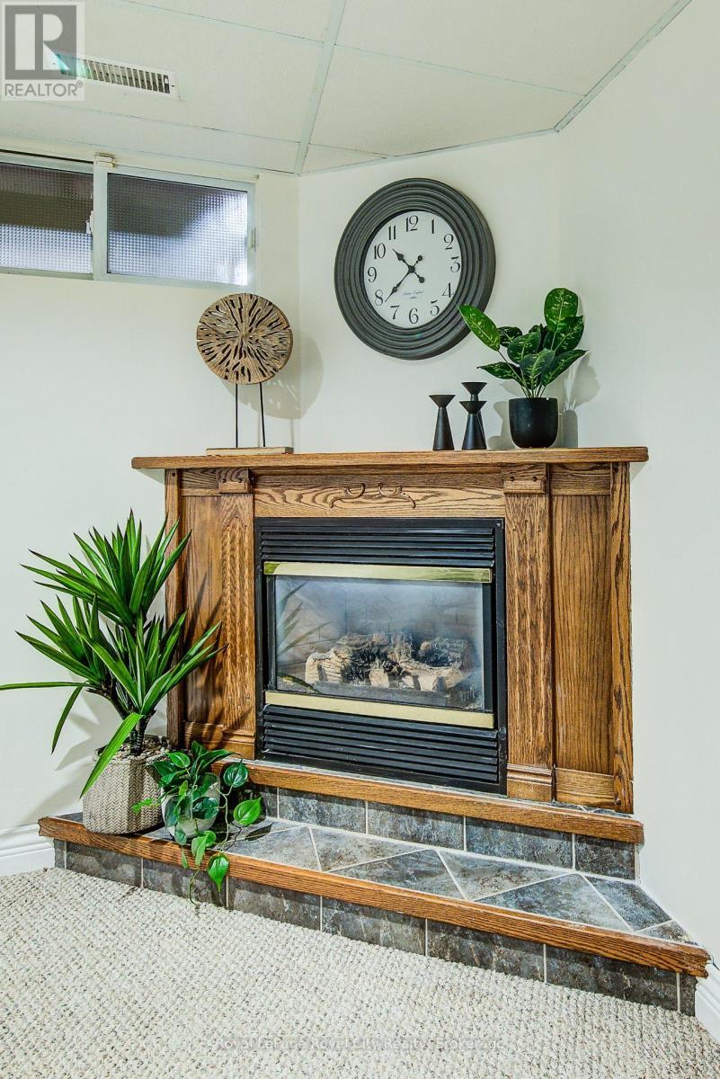 












473 FLANNERY DRIVE

,
Centre Wellington (Fergus),




Ontario
N1M3P1

