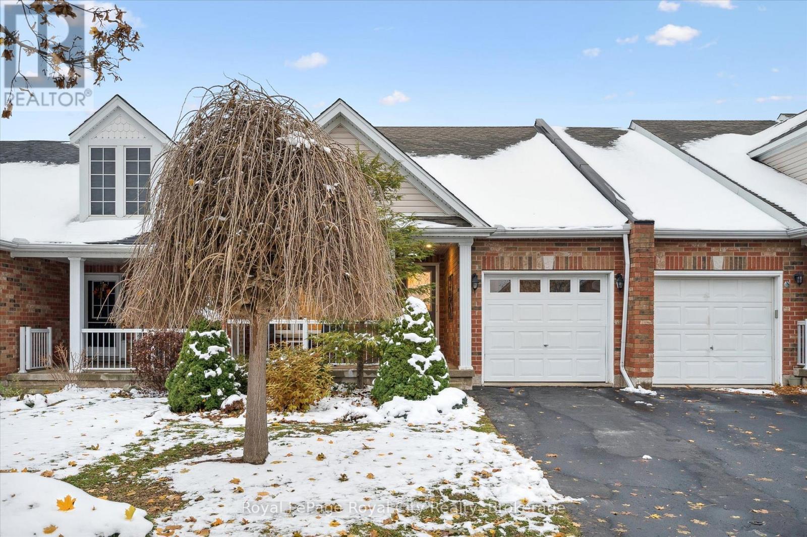 












92 SCHRODER CRESCENT

,
Guelph (Grange Road),




Ontario
N1E7B4

