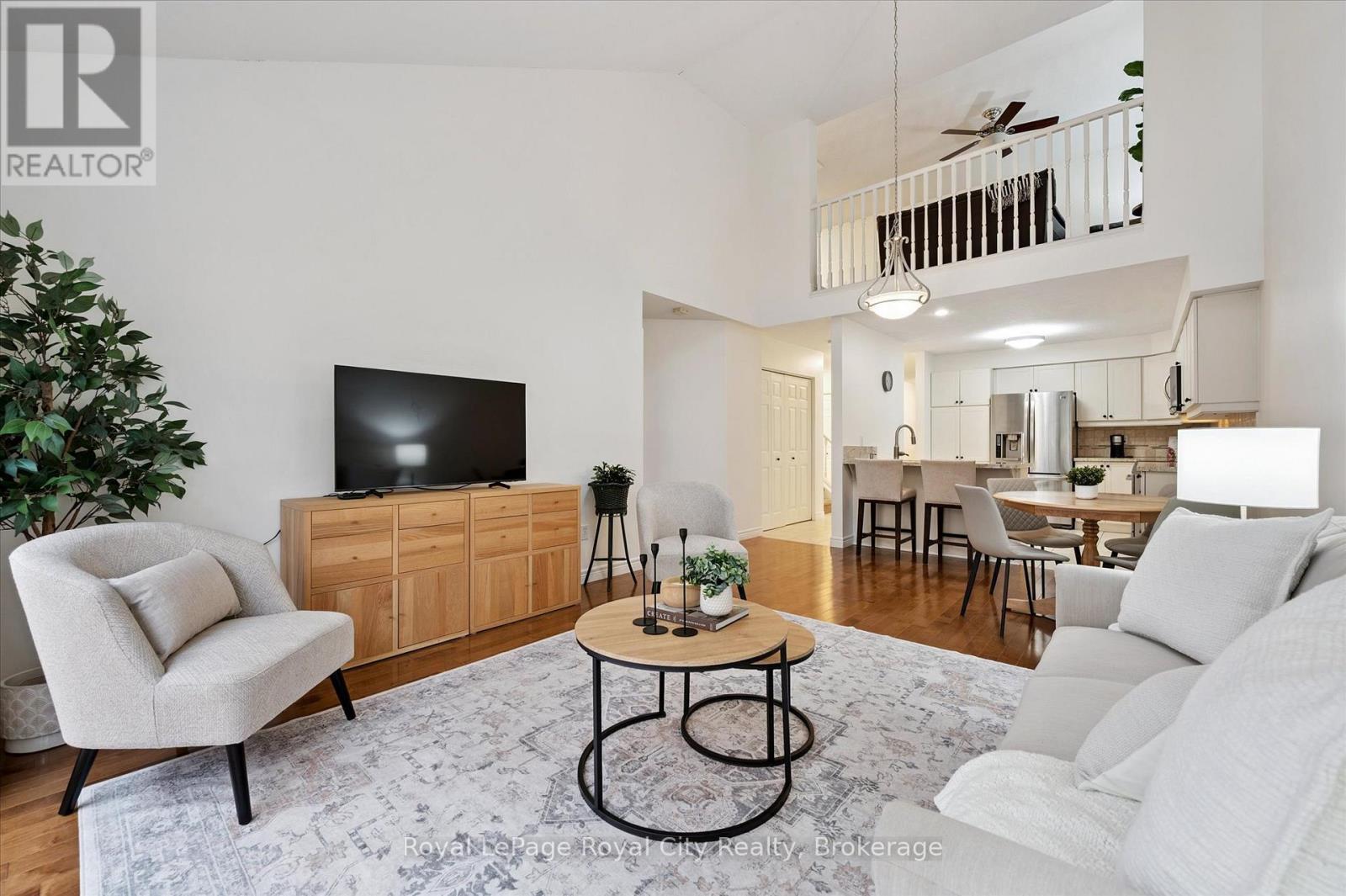 












92 SCHRODER CRESCENT

,
Guelph (Grange Road),




Ontario
N1E7B4

