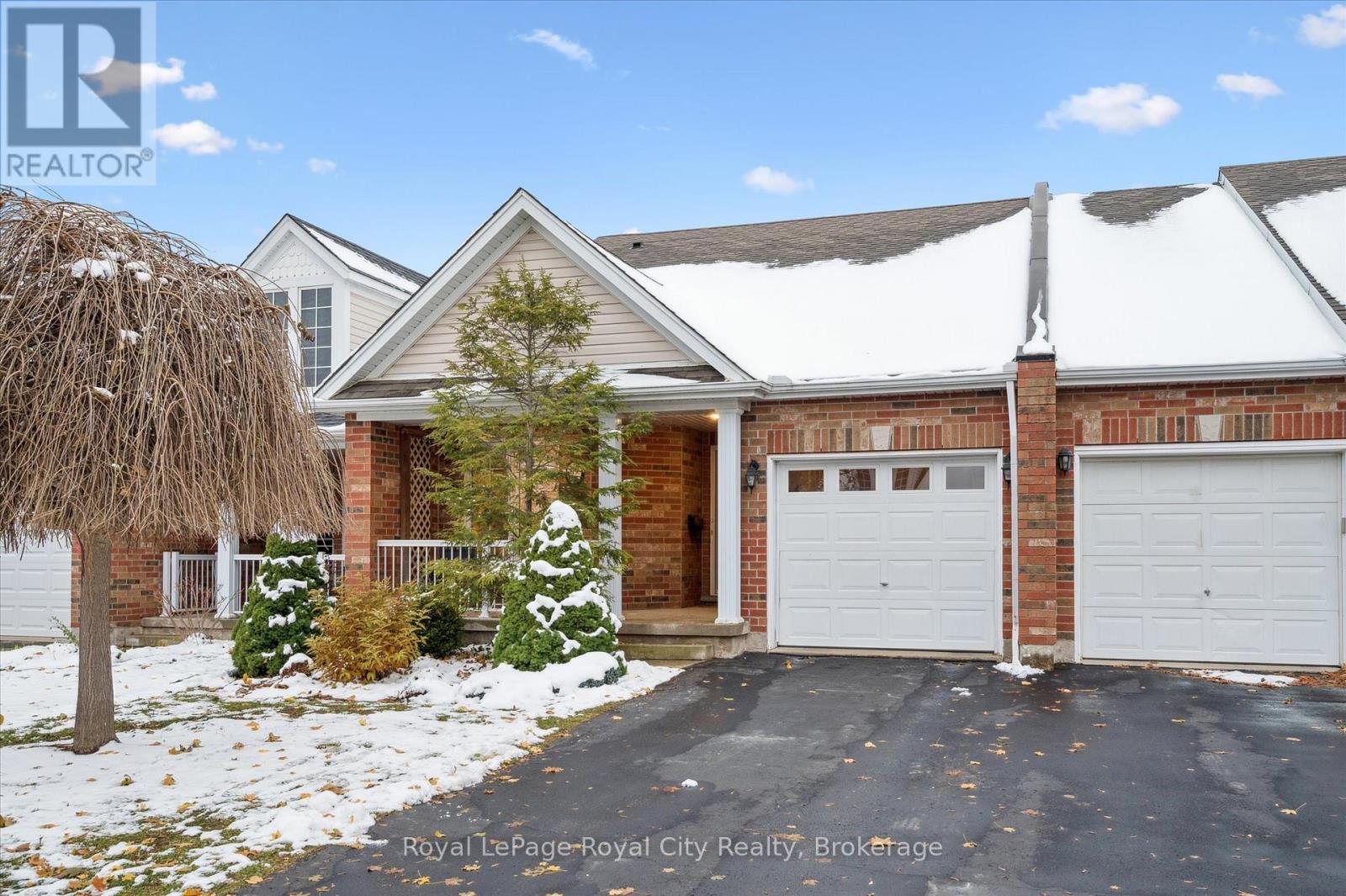 












92 SCHRODER CRESCENT

,
Guelph (Grange Road),




Ontario
N1E7B4

