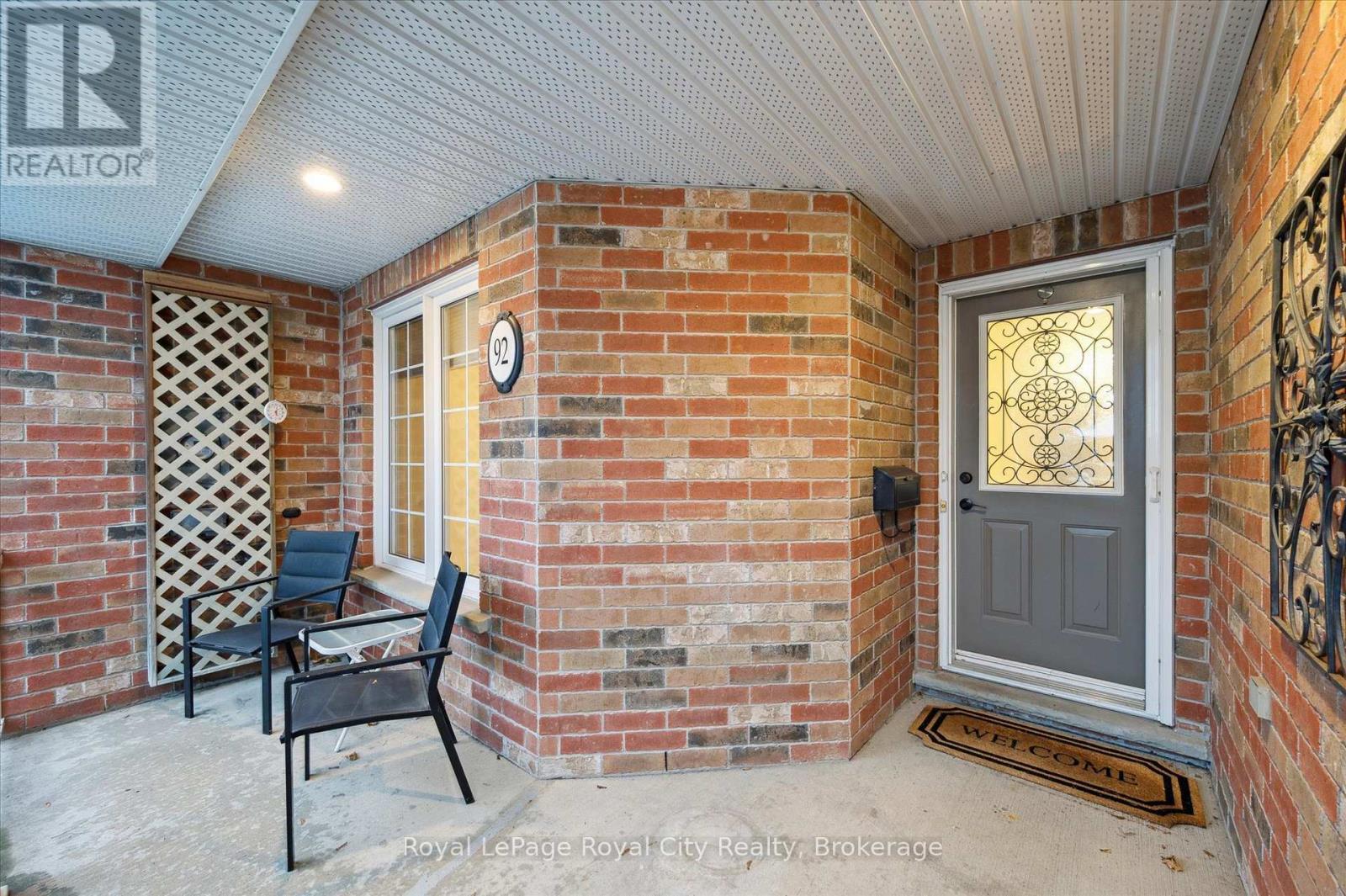 












92 SCHRODER CRESCENT

,
Guelph (Grange Road),




Ontario
N1E7B4

