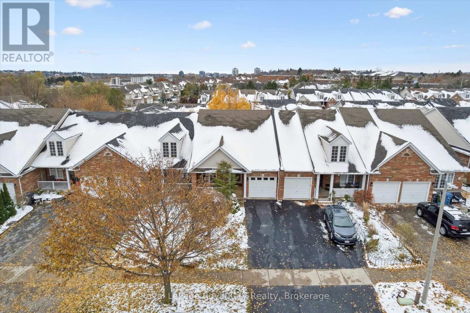 












92 SCHRODER CRESCENT

,
Guelph (Grange Road),




Ontario
N1E7B4

