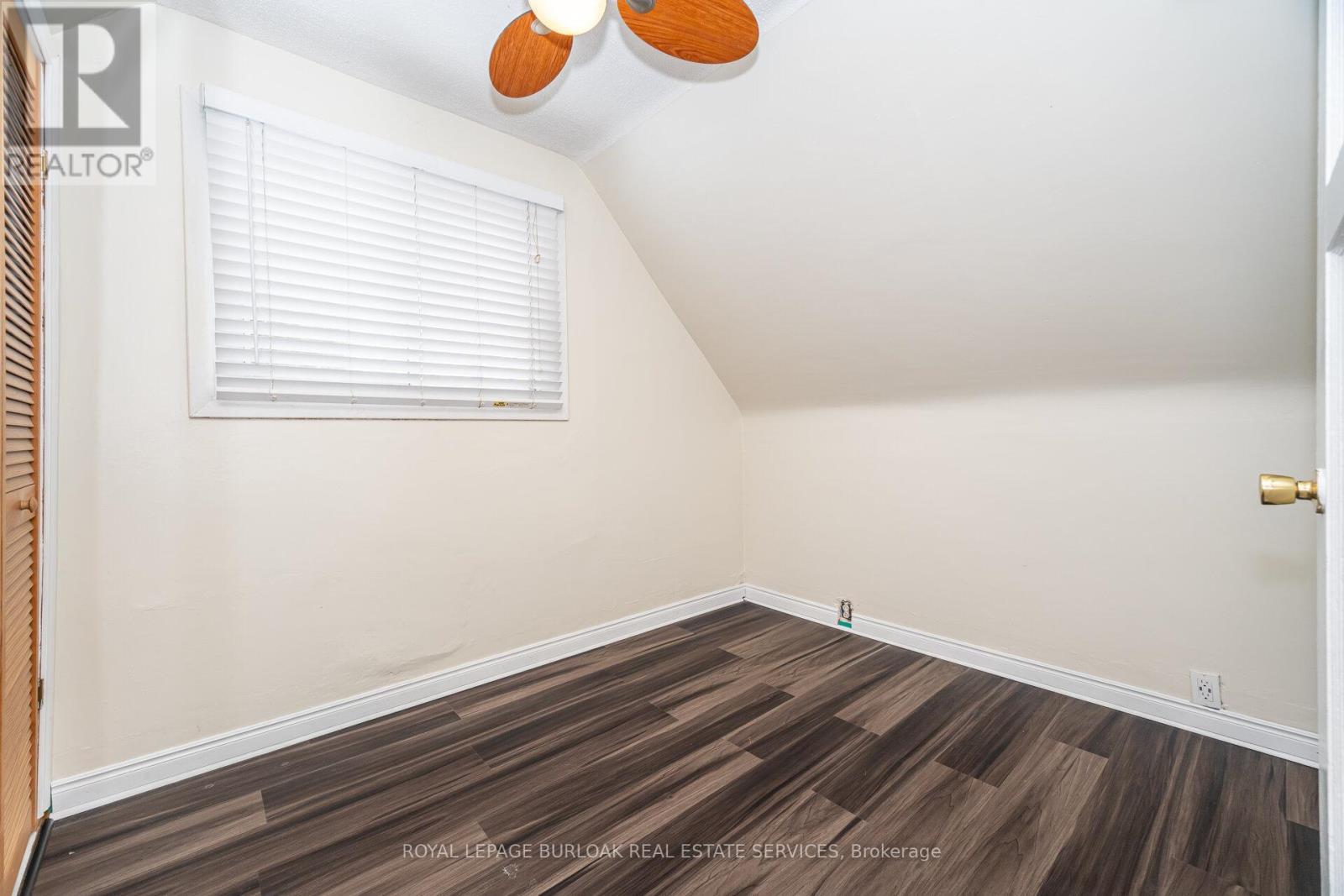 












163 CONNAUGHT AVENUE N

,
Hamilton,




Ontario
L8L6Z4

