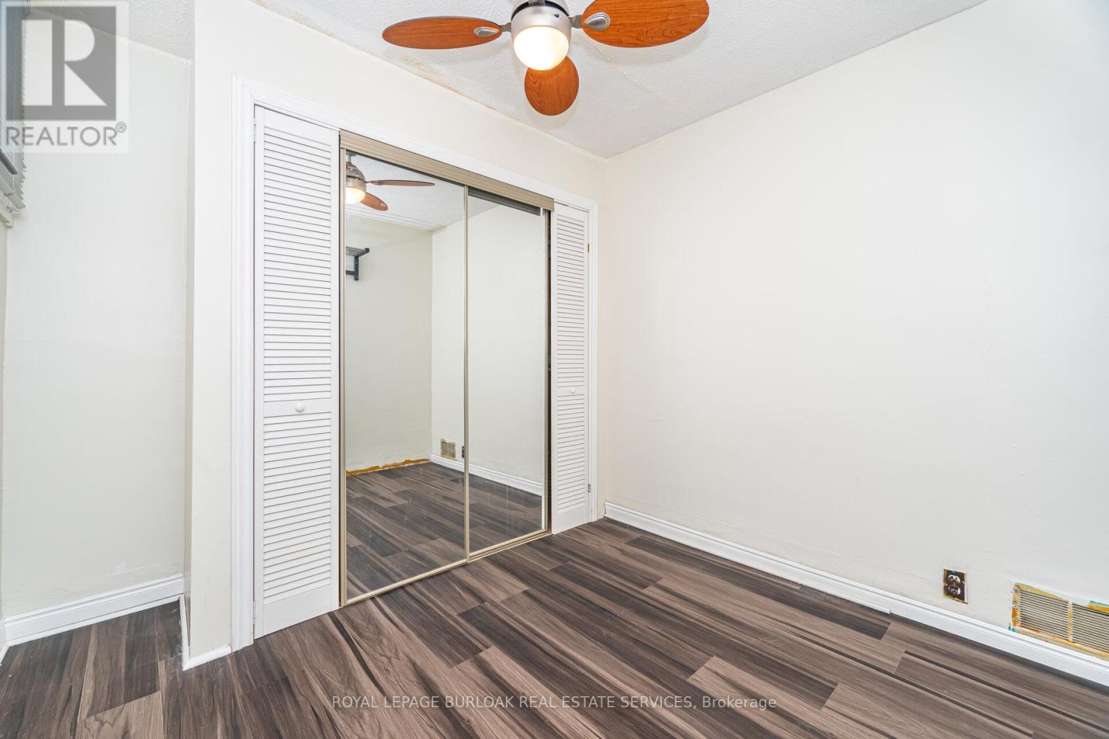 












163 CONNAUGHT AVENUE N

,
Hamilton,




Ontario
L8L6Z4

