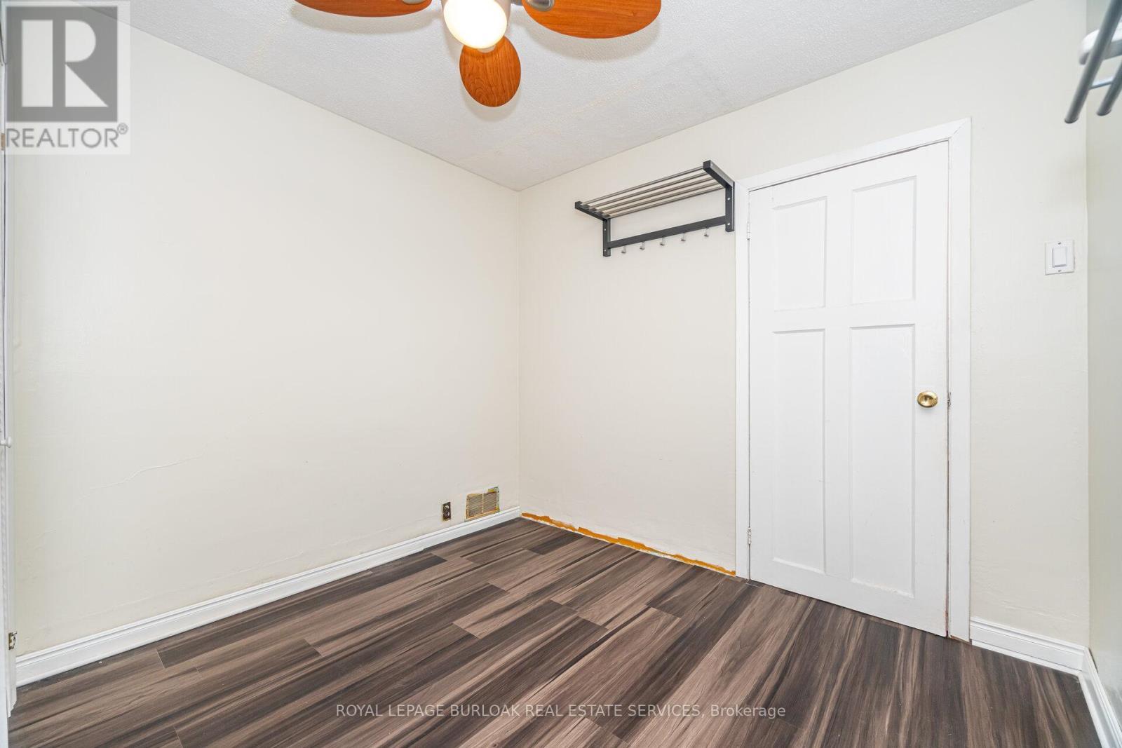 












163 CONNAUGHT AVENUE N

,
Hamilton,




Ontario
L8L6Z4

