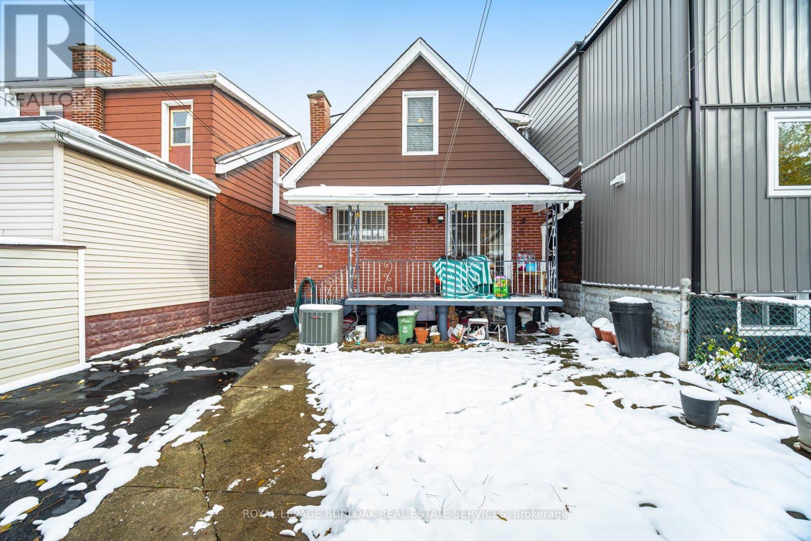 












163 CONNAUGHT AVENUE N

,
Hamilton,




Ontario
L8L6Z4

