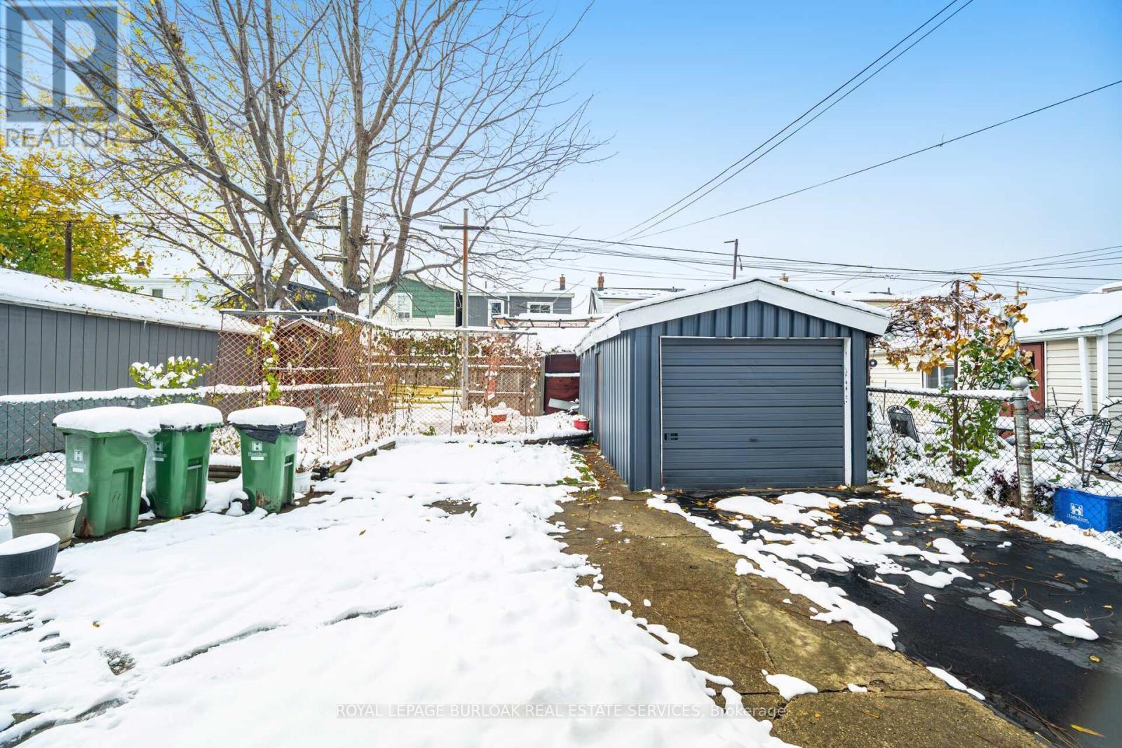 












163 CONNAUGHT AVENUE N

,
Hamilton,




Ontario
L8L6Z4

