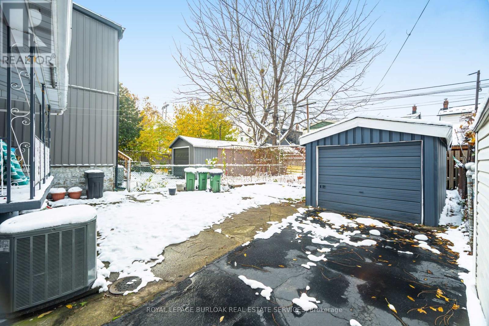 












163 CONNAUGHT AVENUE N

,
Hamilton,




Ontario
L8L6Z4

