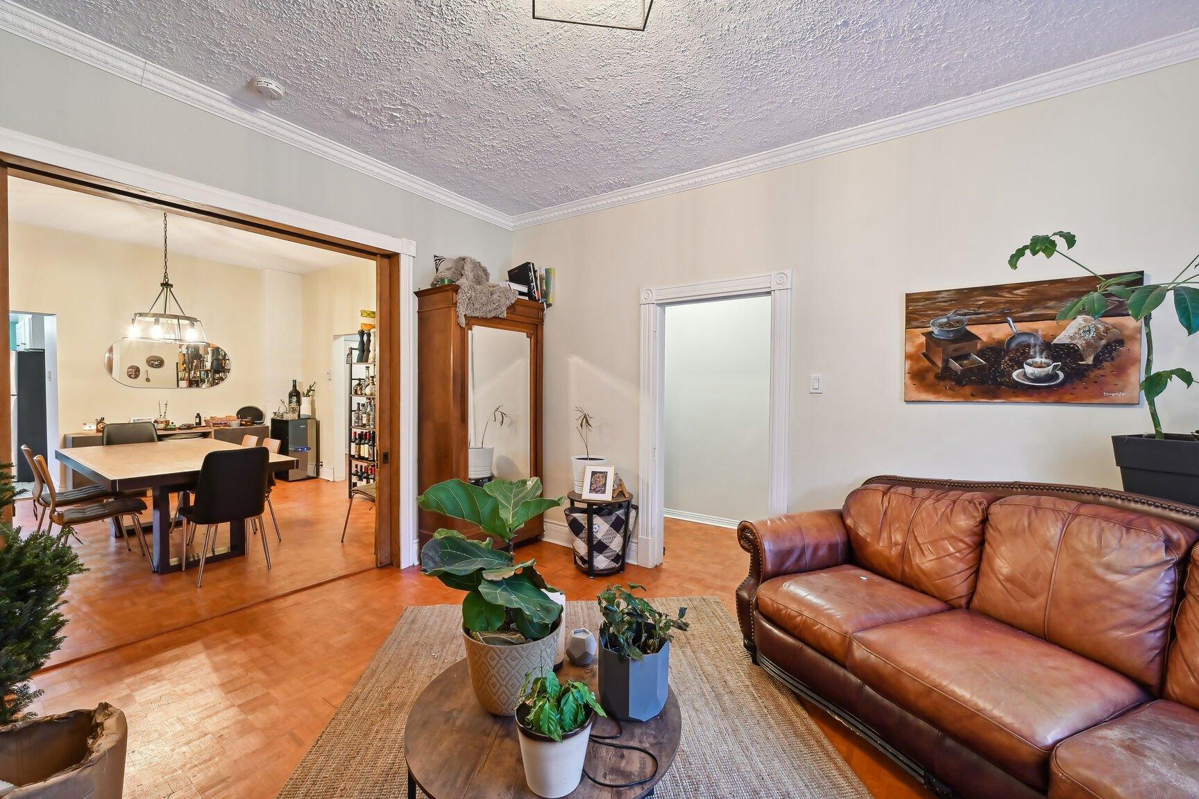 









440


Rue de la Congrégation

,
Montréal (Le Sud-Ouest),




QC
H3K2H7

