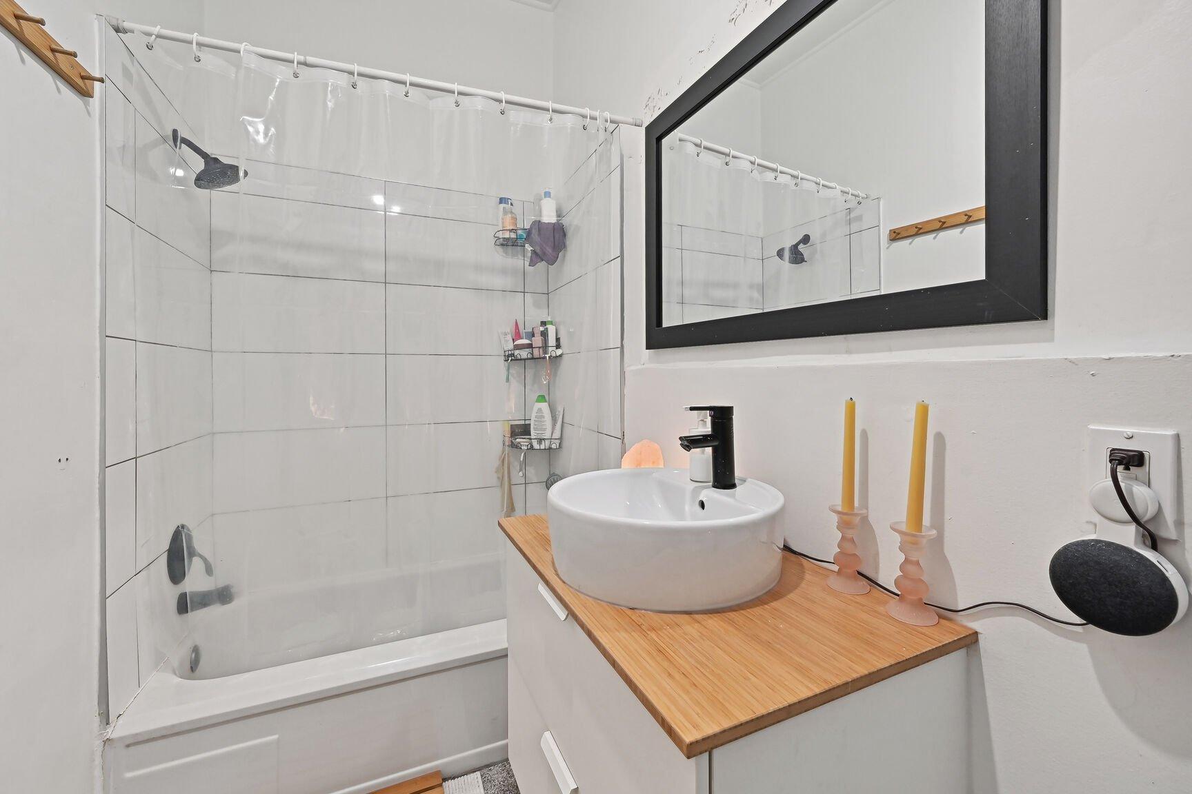 









440


Rue de la Congrégation

,
Montréal (Le Sud-Ouest),




QC
H3K2H7

