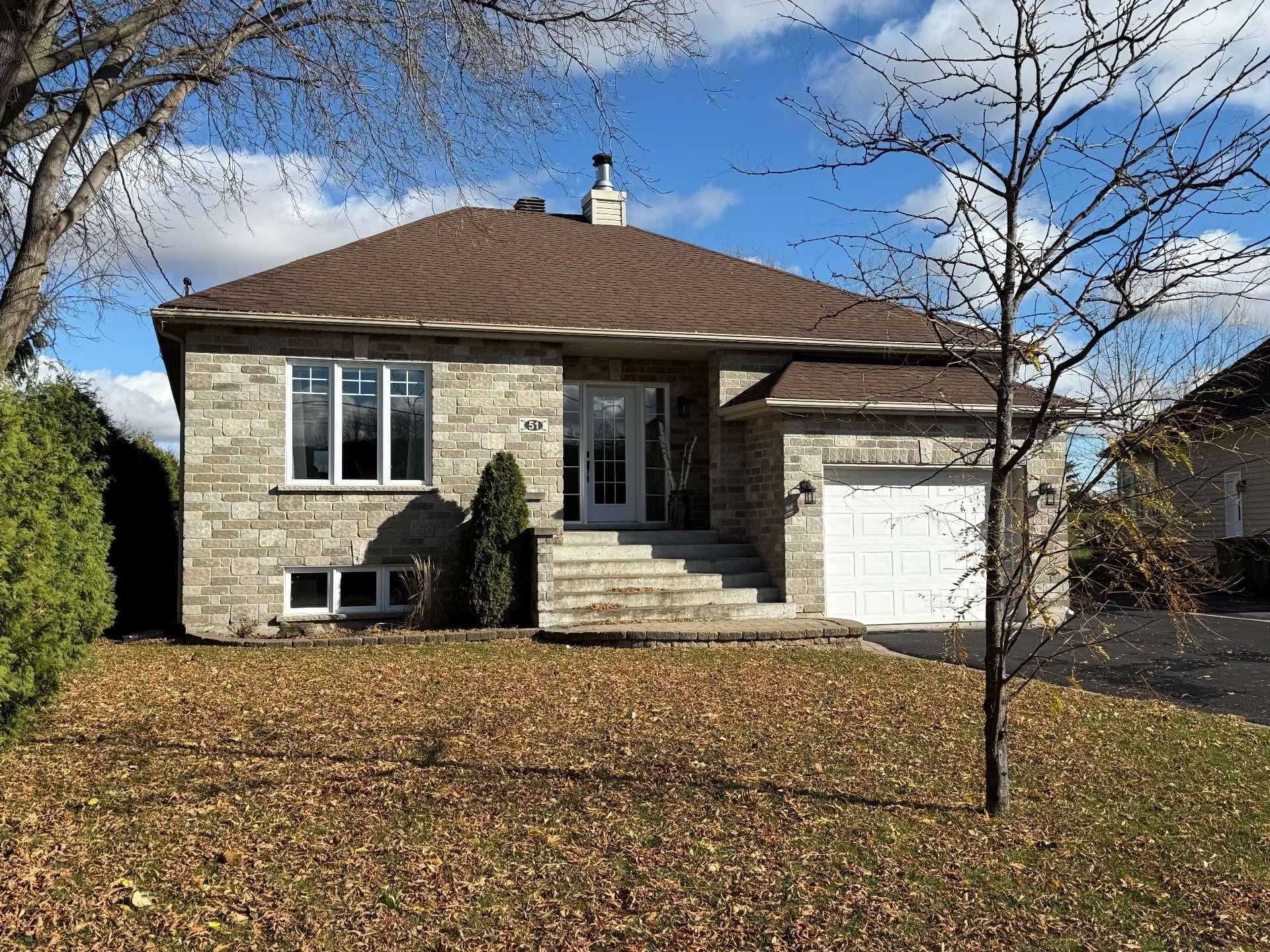 









51


Rue Anatole-Touchette

,
Saint-Jean-sur-Richelieu,




QC
J2X4L5

