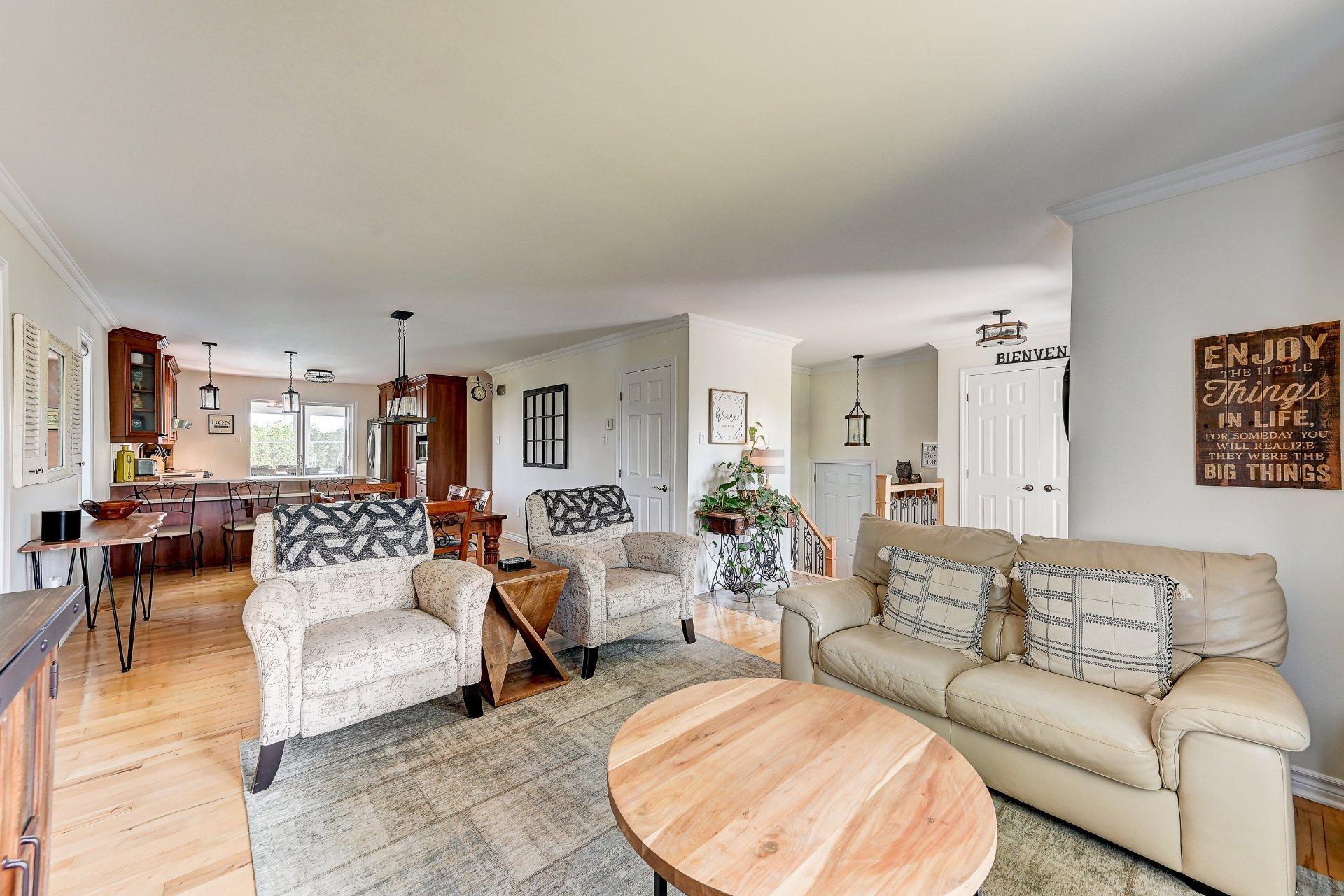 









51


Rue Anatole-Touchette

,
Saint-Jean-sur-Richelieu,




QC
J2X4L5

