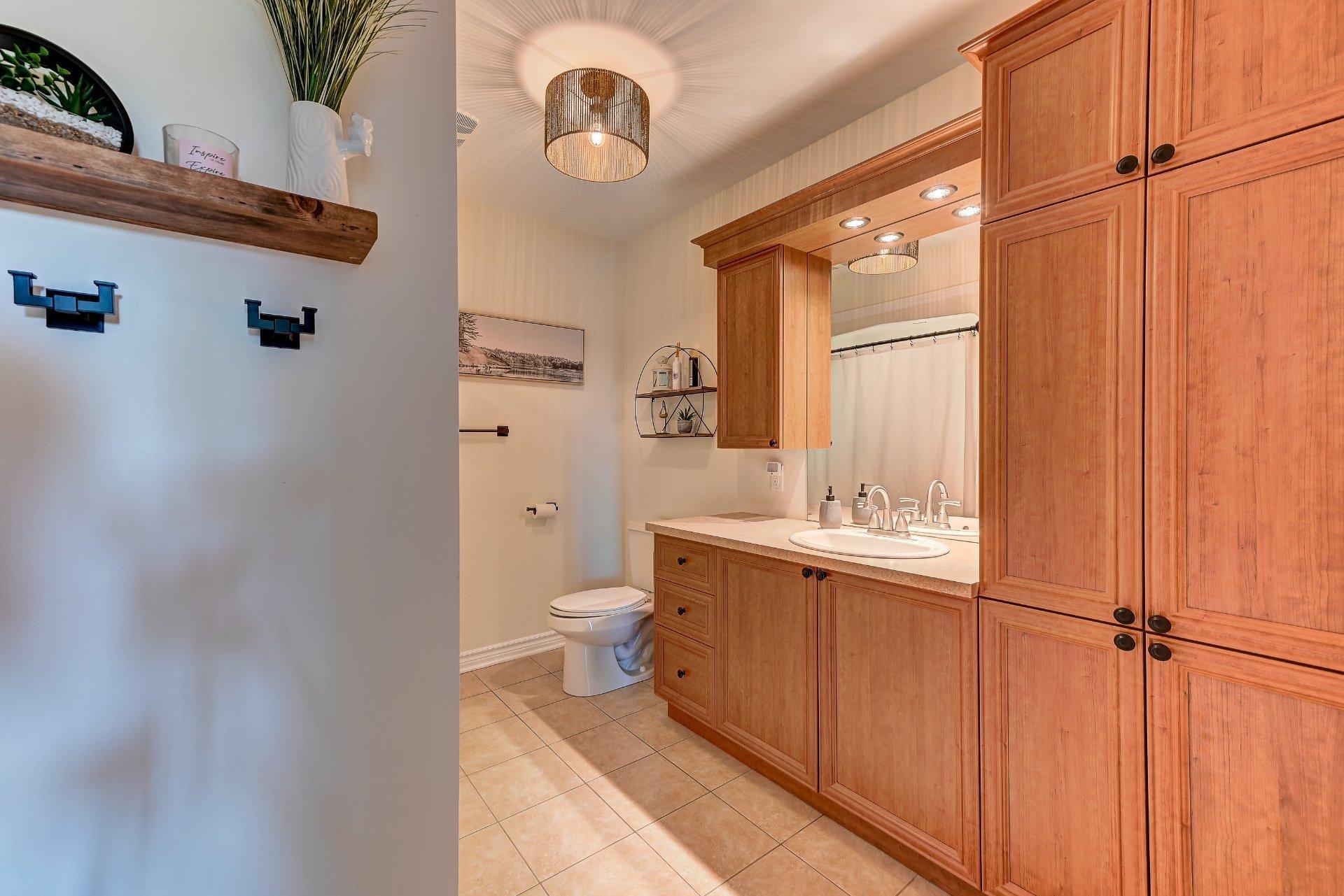 









51


Rue Anatole-Touchette

,
Saint-Jean-sur-Richelieu,




QC
J2X4L5

