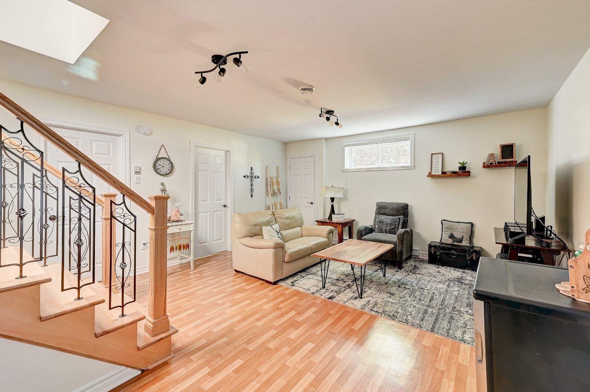 









51


Rue Anatole-Touchette

,
Saint-Jean-sur-Richelieu,




QC
J2X4L5

