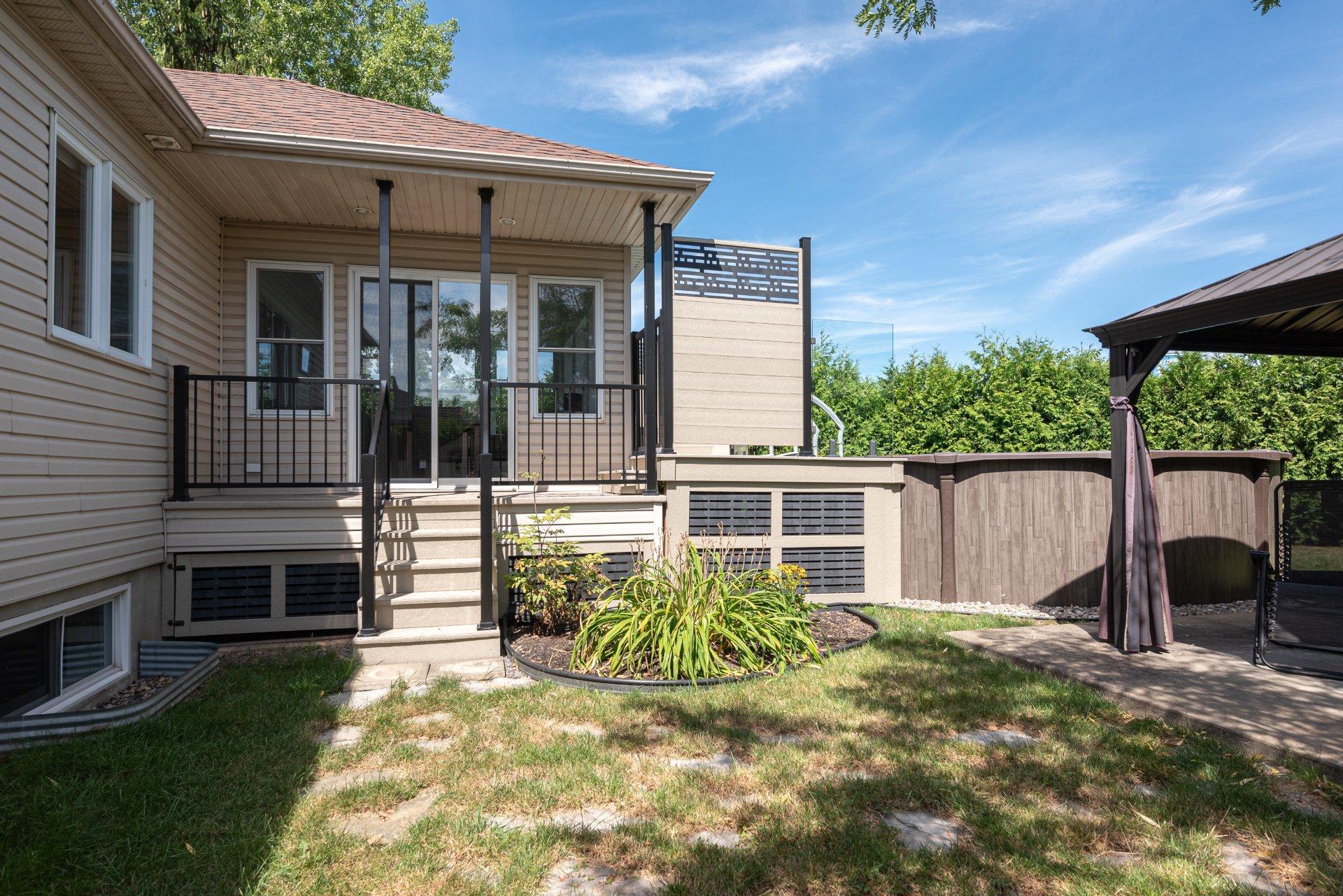 









51


Rue Anatole-Touchette

,
Saint-Jean-sur-Richelieu,




QC
J2X4L5

