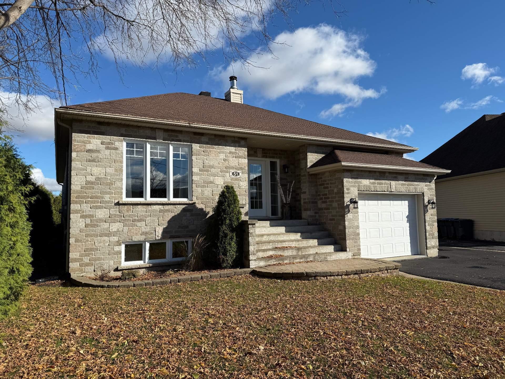 









51


Rue Anatole-Touchette

,
Saint-Jean-sur-Richelieu,




QC
J2X4L5

