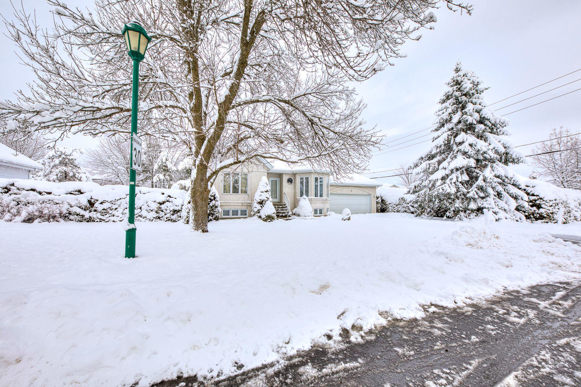 









2


Rue des Pistoles

,
Blainville,




QC
J7C5B2

