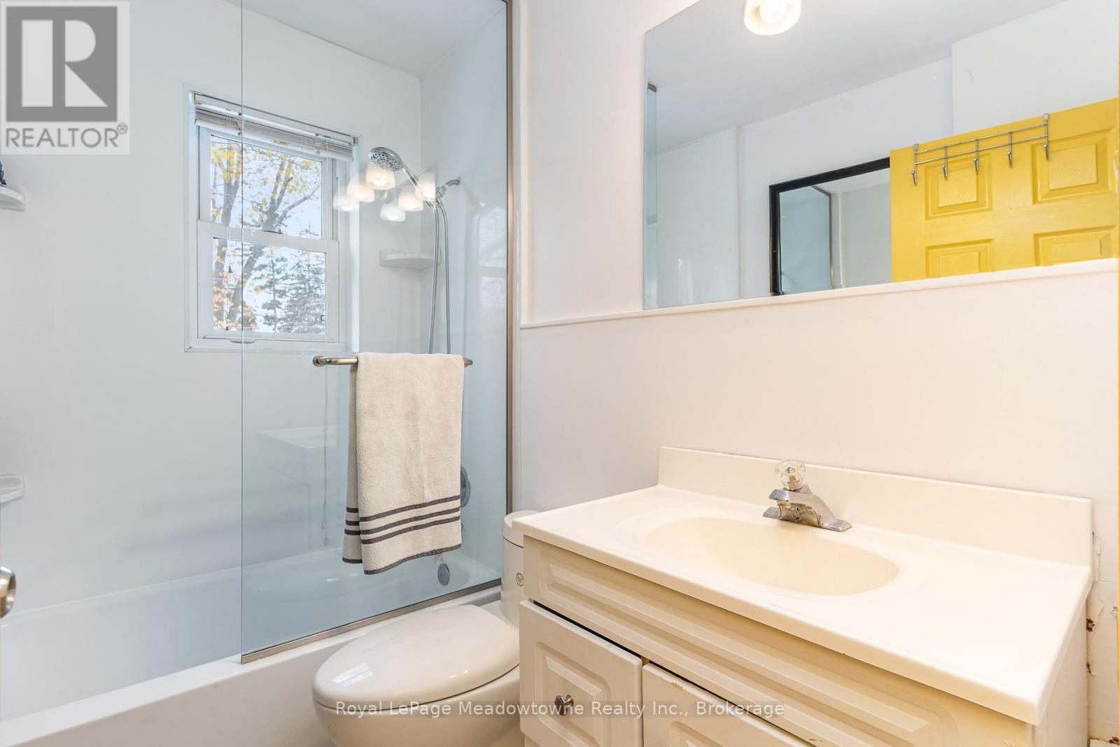 












10 - 2405 LAKESHORE ROAD

,
Burlington (Brant),




Ontario
L7R1B8

