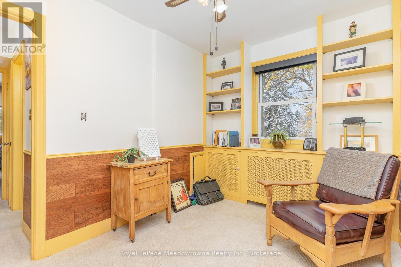 












10 - 2405 LAKESHORE ROAD

,
Burlington (Brant),




Ontario
L7R1B8

