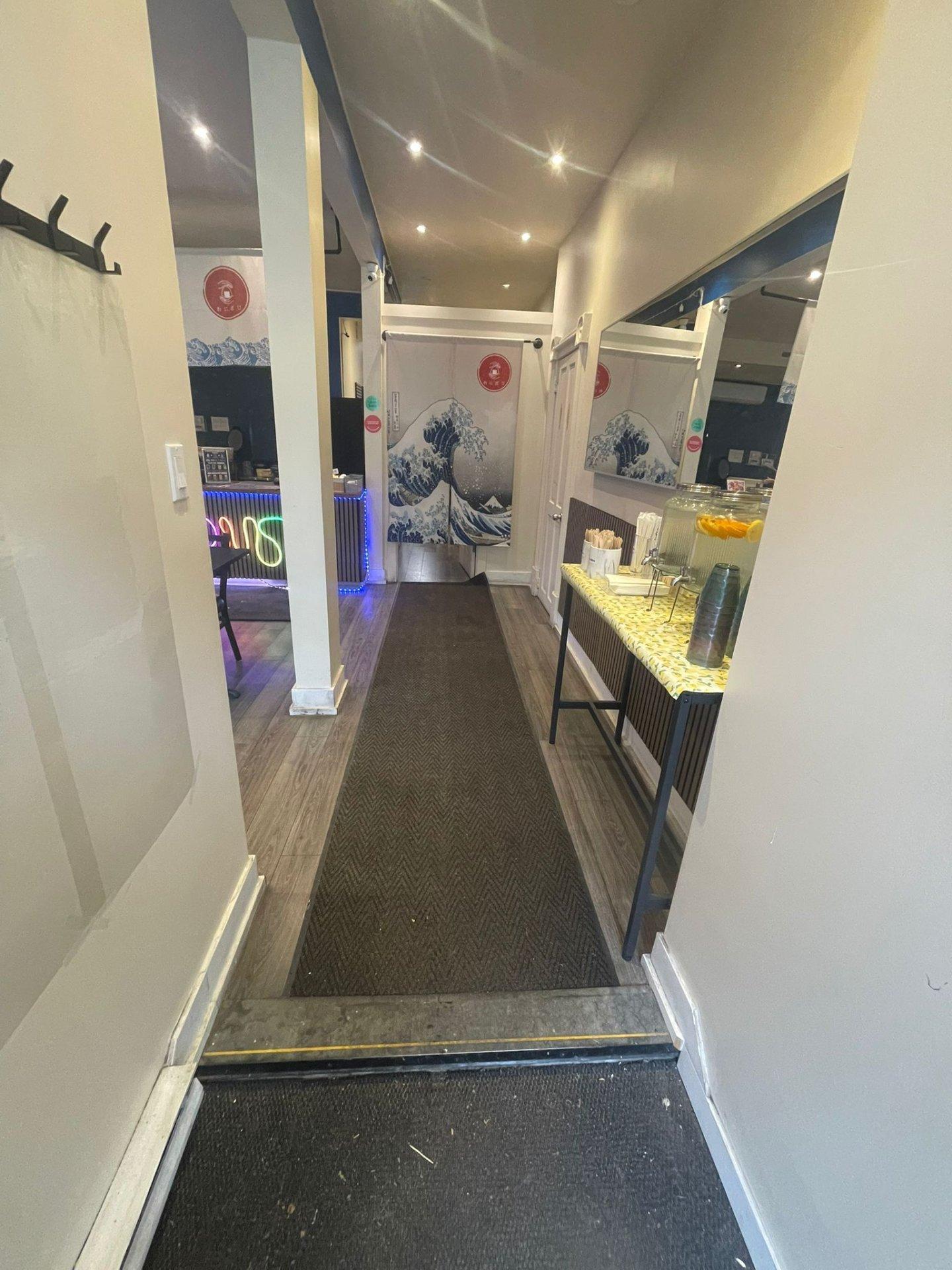 









1613


Rue St-Denis

,
Montréal (Ville-Marie),




QC
H2X3K3

